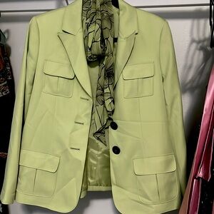 Green Le Suit Woman’s Blazer Size 8P (petite)& matching scarf with black florals